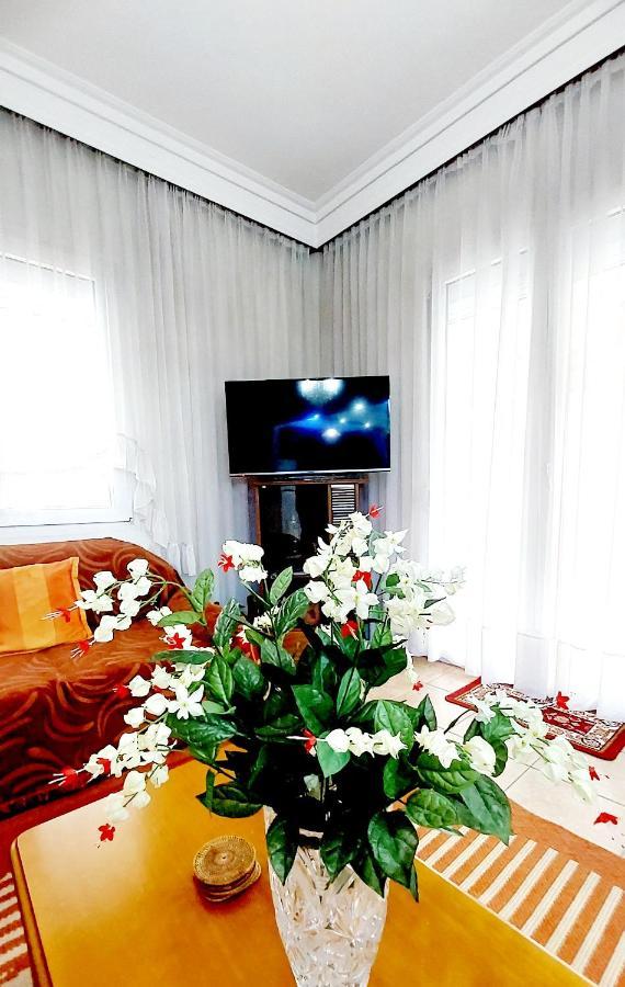 "Home Sweet Home" 3 Bedrooms Big House 110M Free Indoor Parking! Szaloniki Kültér fotó