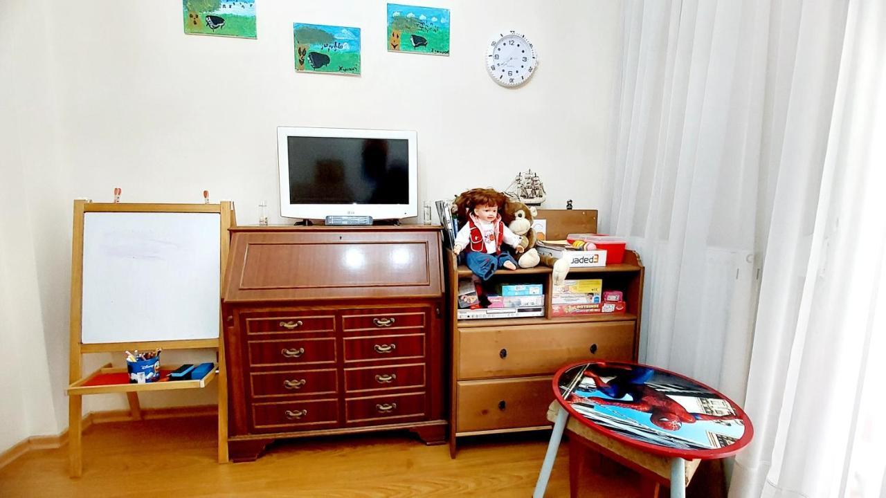 "Home Sweet Home" 3 Bedrooms Big House 110M Free Indoor Parking! Szaloniki Kültér fotó